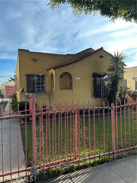 Property photo of 1014 E 84th st