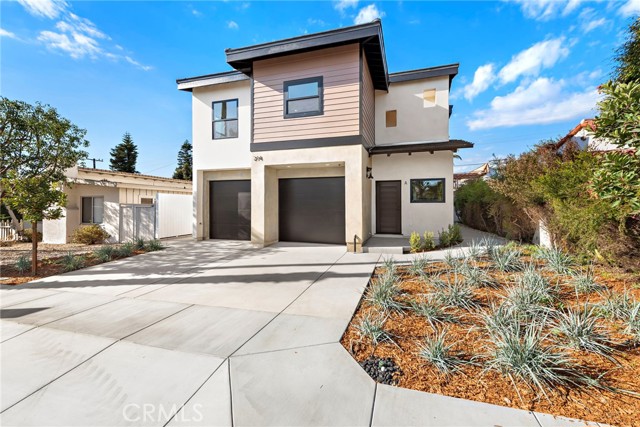 Property photo of 214 W Mariposa