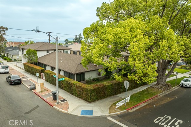 Property photo of 303 S Kenneth RD