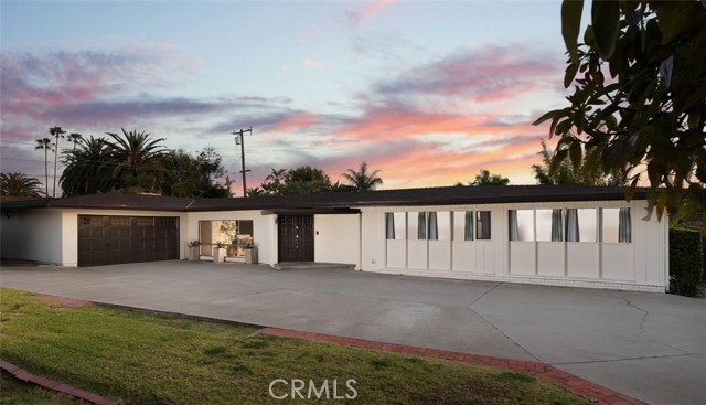 Photo of 1024 Se Skyline Dr.
