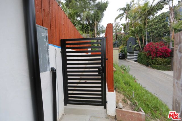 Property photo of 6900 Treasure TR