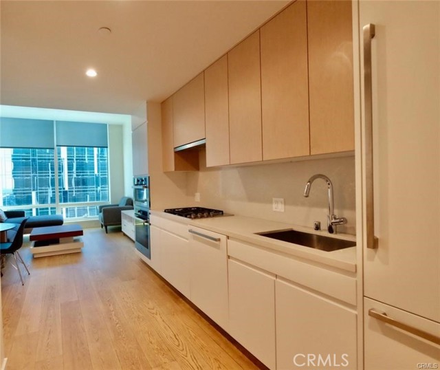 Property photo of 877 Francisco ST