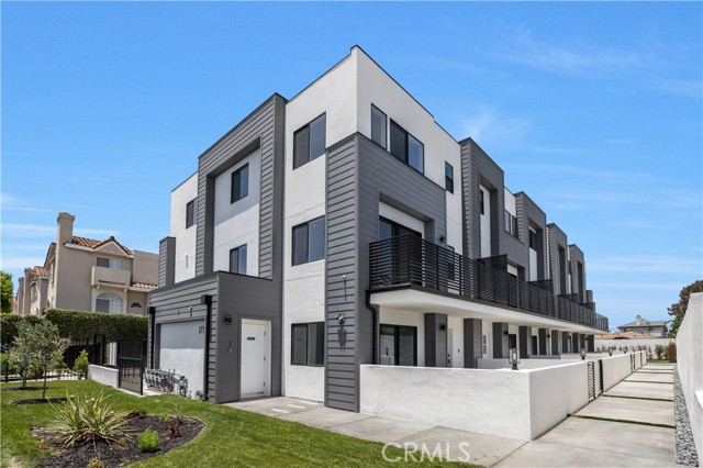 Property photo of 1715 W 149th ST