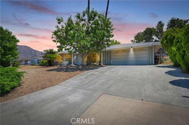 Property photo of 20468 College BL