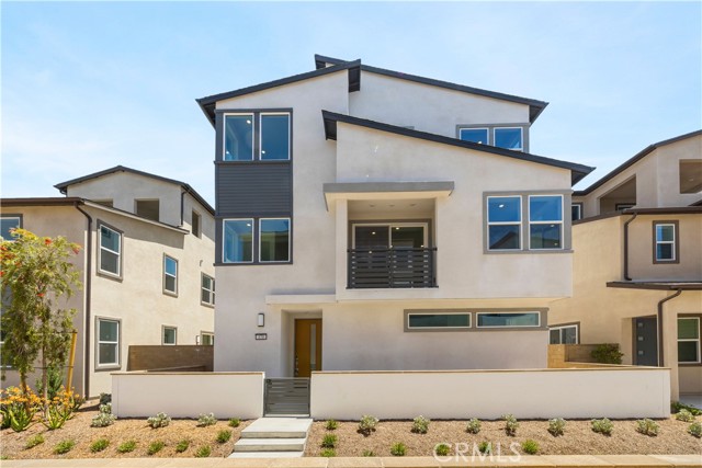 Property photo of 470 Lobata