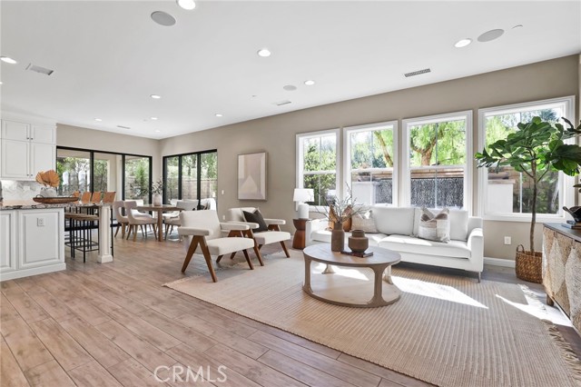 Property photo of 33 Castellana