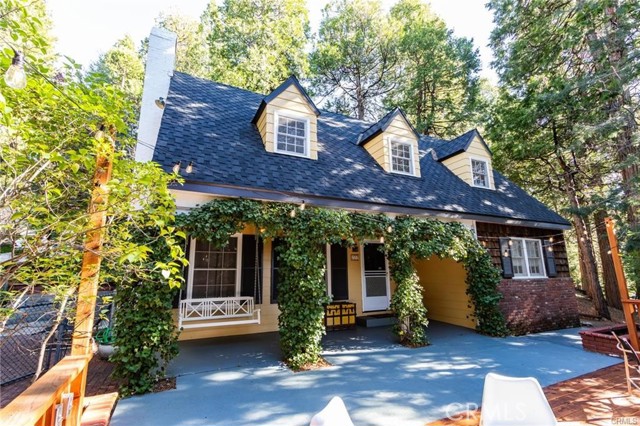 Property photo of 222 Holiday DR