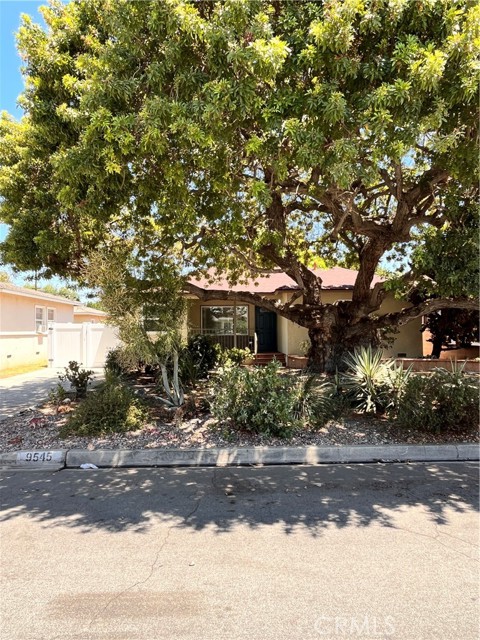 Property photo of 9545 Heiner ST