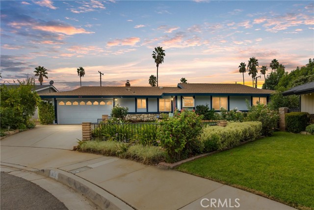 Property photo of 812 Orchard Drive