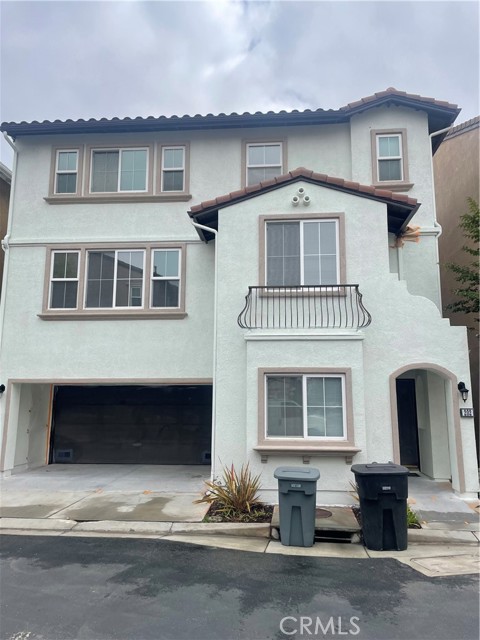 Property photo of 2889 Plaza Del Amo