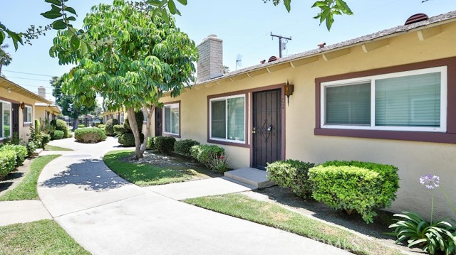 Property photo of 1531 E La Palma AV