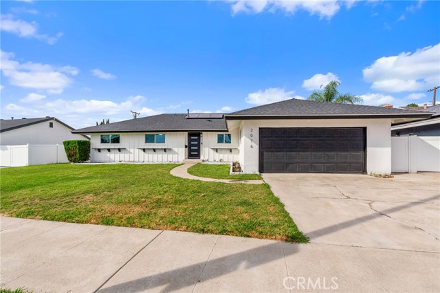 Property photo of 2076 N Diamond