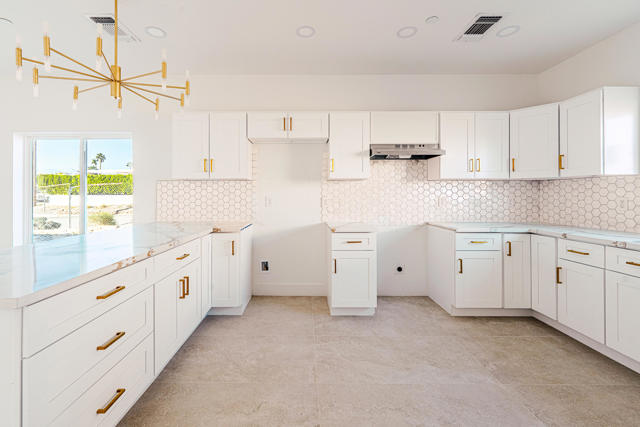 Property photo of 13300 Calle Amapola