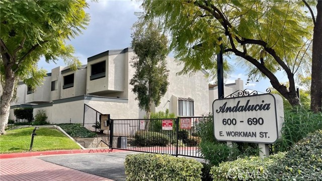 Property photo of 662 E Workman ST