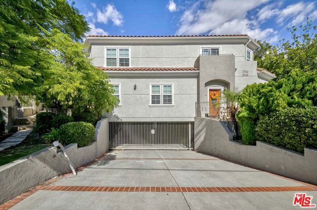 Property photo of 2743 Montrose AV