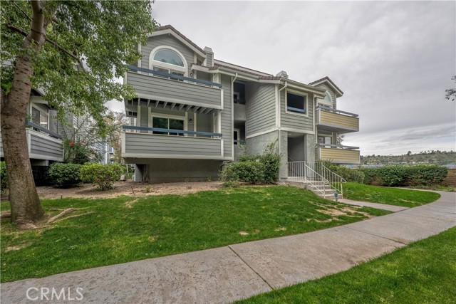 Property photo of 26954 Flo LN