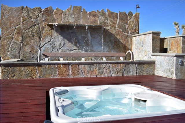 Property photo of 61611 Alta Loma DR