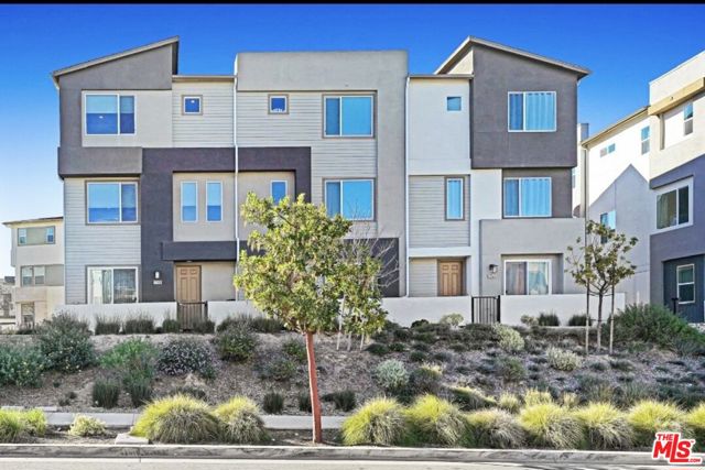 Property photo of 27566 Manzanita WY