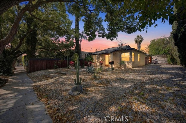 Property photo of 261 N Oak