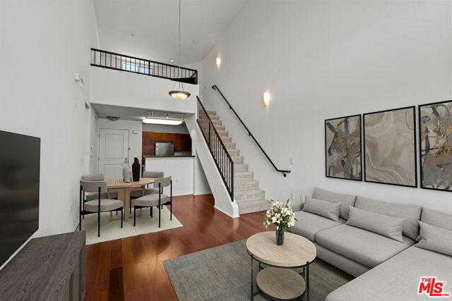 Property photo of 100 S Alameda ST