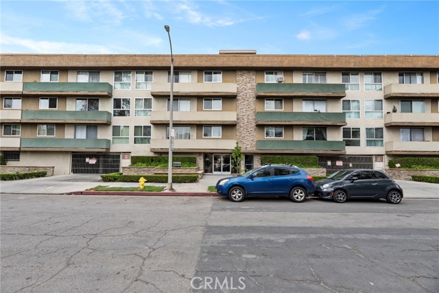 Property photo of 525 N Sycamore AV