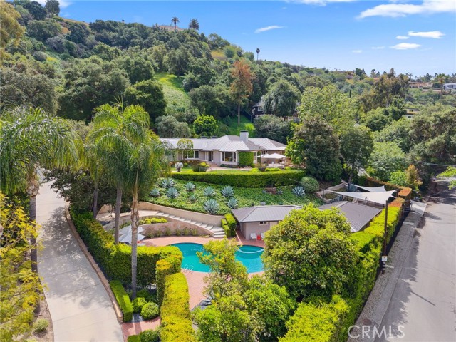 Property photo of 3818 Hollyline AV
