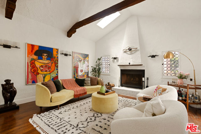 Property photo of 2251 N Cahuenga BL