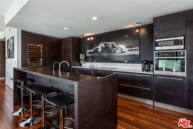 Property photo of 6250 Hollywood BL