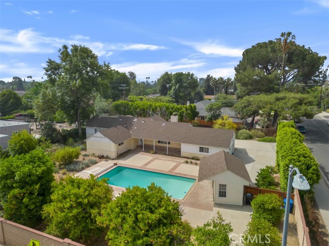 Property photo of 17450 Devonshire ST