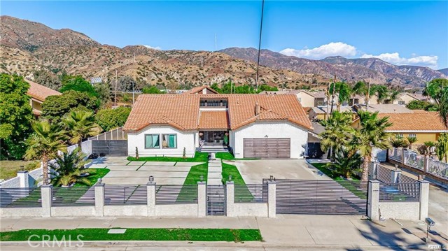 Property photo of 13800 Glenoaks BL