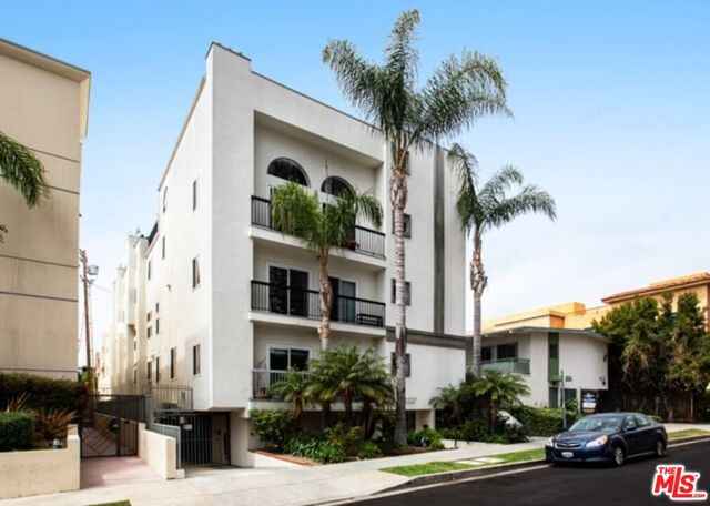 Property photo of 1227 Granville AV