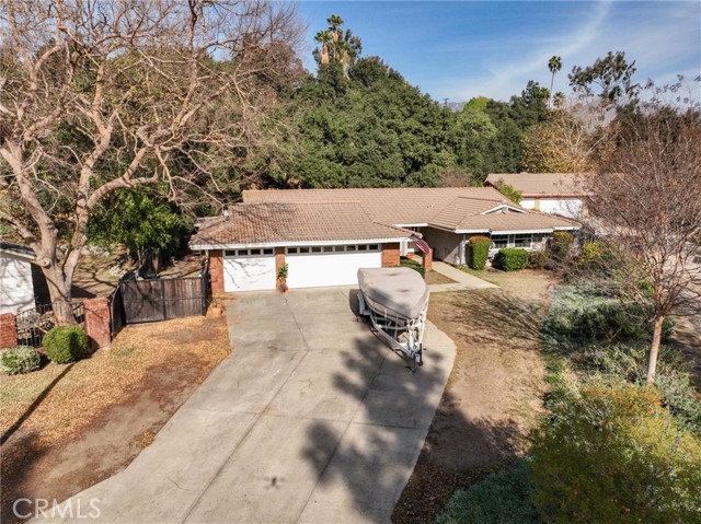 Property photo of 193 Arlington DR