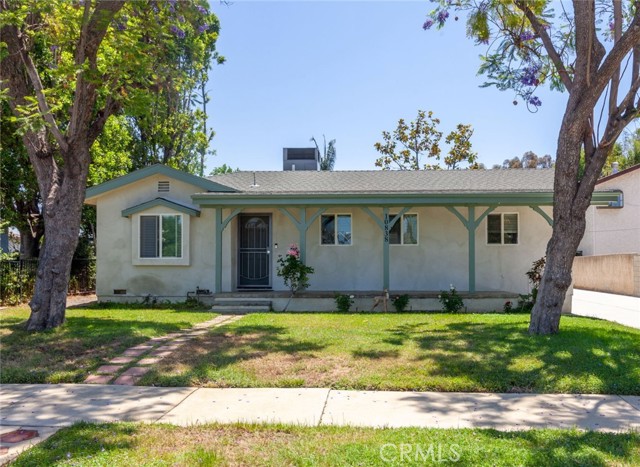 Photo of 10838 Burnet Av