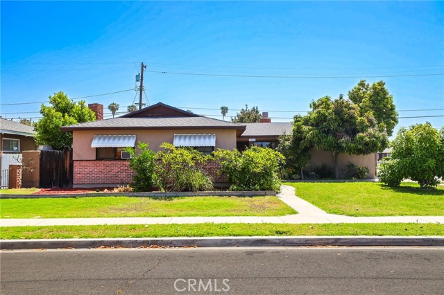 Property photo of 1002 N Iroquois AV