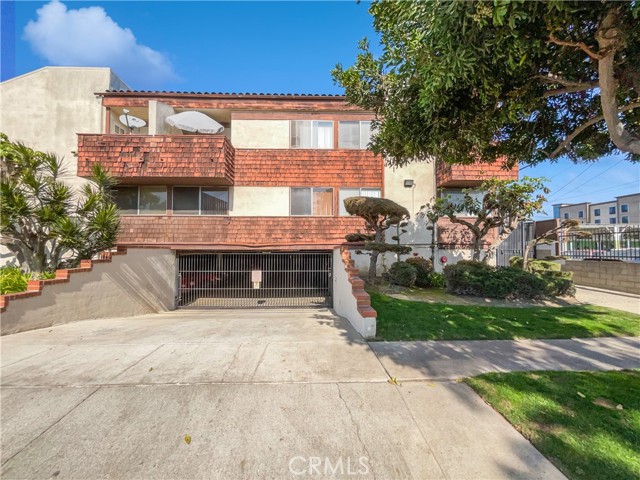 Property photo of 1815 W 145th ST