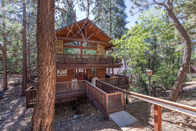 Property photo of 818 Kern AV