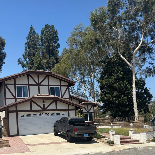 Property photo of 1 Country Wood DR