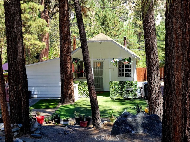 Property photo of 1494 Laura ST