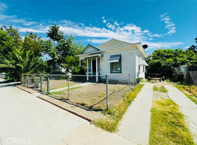 Property photo of 1253 W Belleview ST