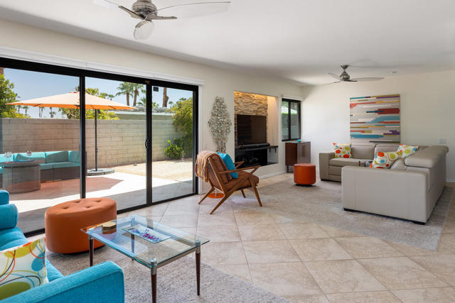 Property photo of 1111 E Ramon RD