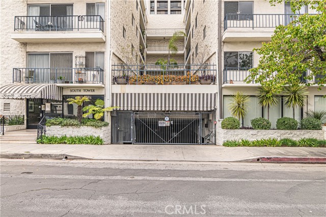 Property photo of 1115 S Elm DR