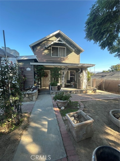 Property photo of 467 W G ST