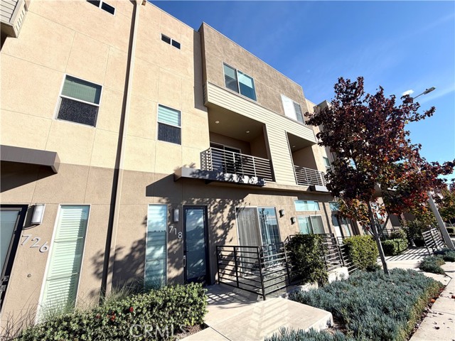 Property photo of 718 Central AV