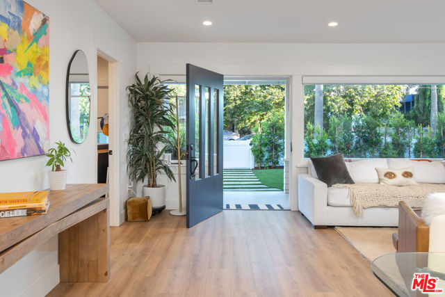 Property photo of 2616 Abbot Kinney BL
