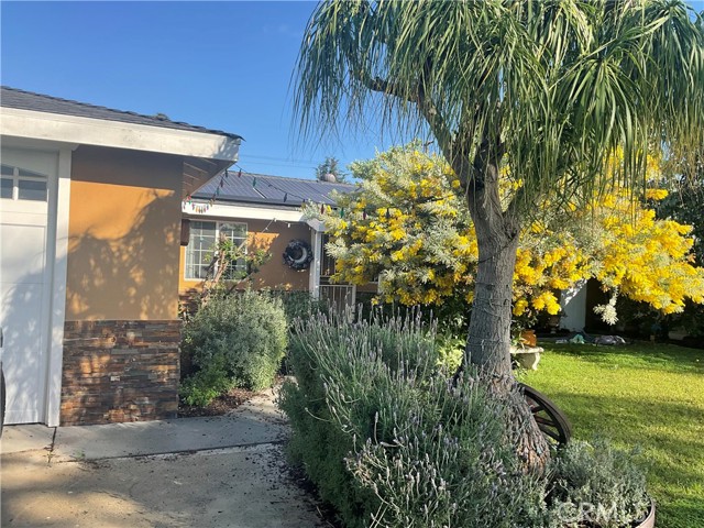 Property photo of 2009 W Oak