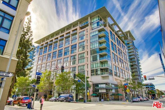 Property photo of 1111 S Grand AV