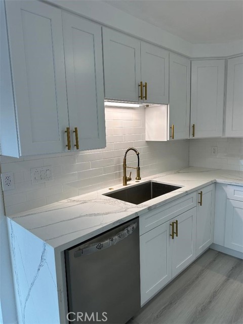 Property photo of 7945 Pinehurst DR