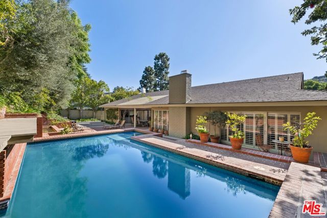 Property photo of 16617 Park Lane CR