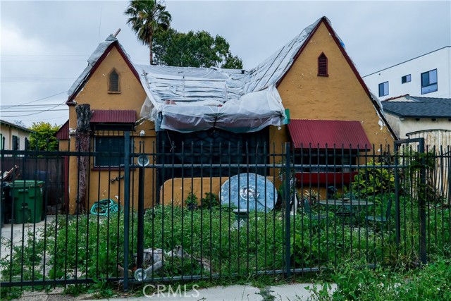 Property photo of 1728 Carmona AV