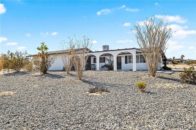 Property photo of 73881 Siesta DR
